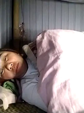 Snapshot of be-yeu chatting on 11.30.25 be-yeu online show from 11.30.25