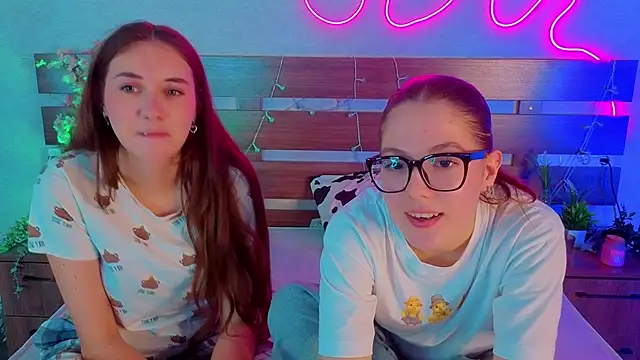 MargaretMorris online show from 12.15.25