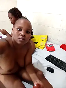 Snapshot of sexyspicy1804 chatting on 11.26.25 sexyspicy1804 online show from 11.26.25