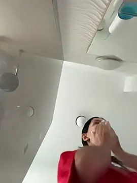 VickyM99 online show from 12.15.25