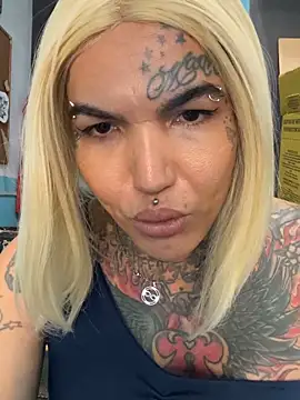 euscarlethotgirl online show from 11.13.25