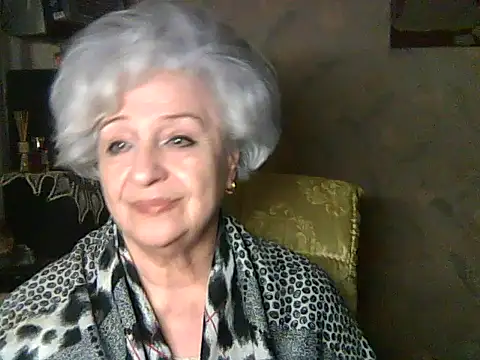 Snapshot of ValeriaKroww chatting on 04.21.26 ValeriaKroww online show from 04.21.26
