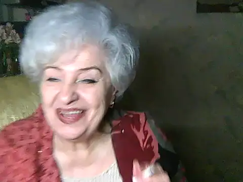 Snapshot of ValeriaKroww chatting on 04.29.26 ValeriaKroww online show from 04.29.26