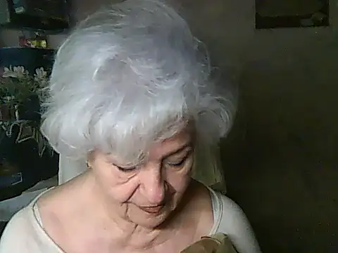Snapshot of ValeriaKroww chatting on 05.07.26 ValeriaKroww online show from 05.07.26