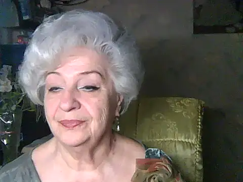 Snapshot of ValeriaKroww chatting on 05.19.26 ValeriaKroww online show from 05.19.26