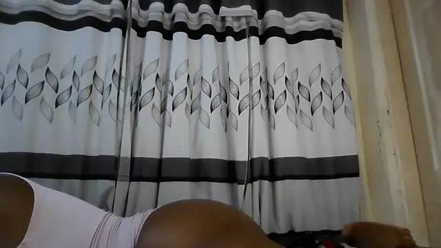 Snapshot of BARBIEDOLLXXX chatting on 11.28.25 BARBIEDOLLXXX online show from 11.28.25