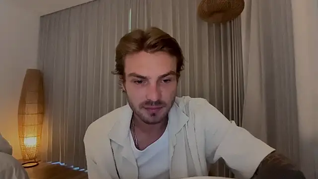 Snapshot of DanteRay chatting on 07.02.26 DanteRay online show from 07.02.26