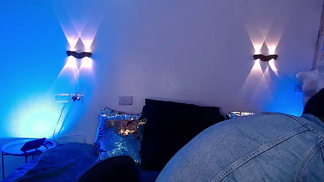 Snapshot of alexy_re chatting on 11.15.25 alexy re online show from 11.15.25