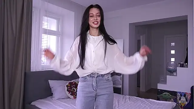 MarvisKuhIo online show from 11.09.25