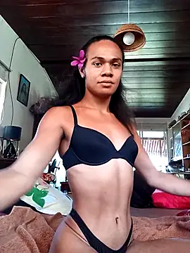 Snapshot of TransKylieX chatting on 11.17.25 TransKylieX online show from 11.17.25