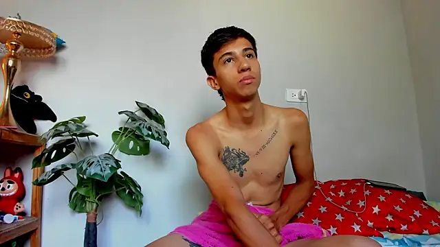 Snapshot of lucian_davii chatting on 07.17.26 lucian davii online show from 07.17.26