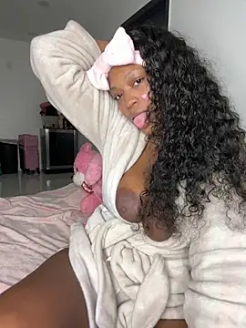 PrincessDreamm online show from 11.26.25