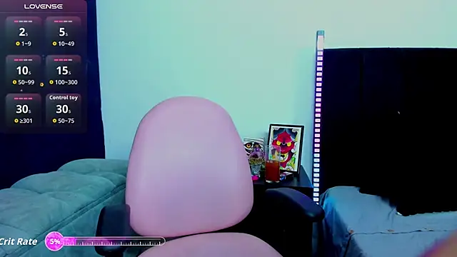 Snapshot of allison__horny chatting on 11.21.25 allison horny online show from 11.21.25