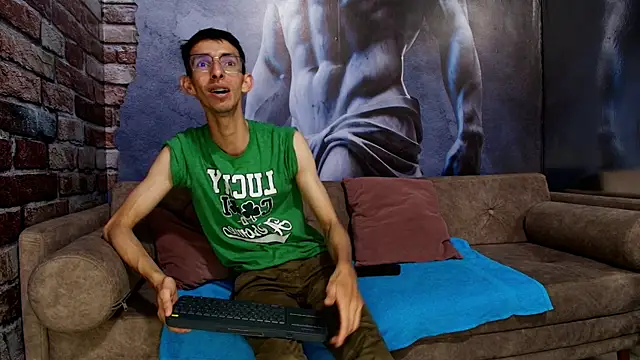 ZyroNight online show from 11.06.25