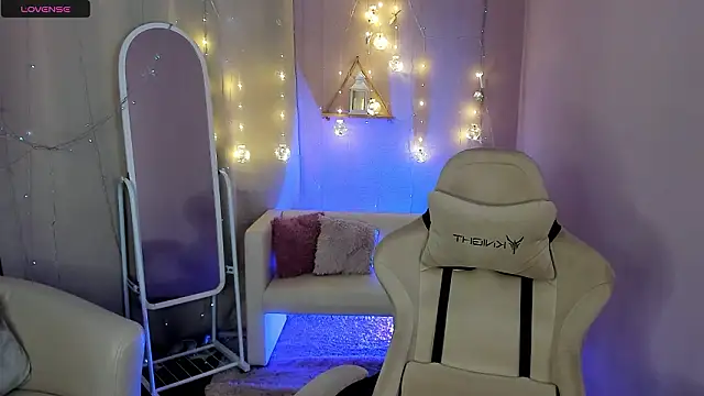 Snapshot of Hanako_Rey chatting on 02.04.26 Hanako Rey online show from 02.04.26