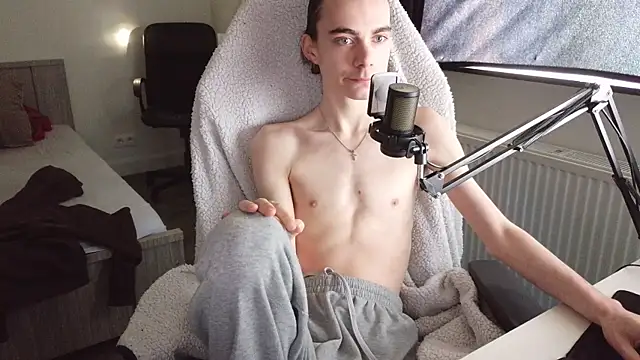 Snapshot of Volkenlieds chatting on 11.22.25 Volkenlieds online show from 11.22.25