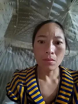 Snapshot of oanh-oanhbay chatting on 11.19.25 oanh-oanhbay online show from 11.19.25