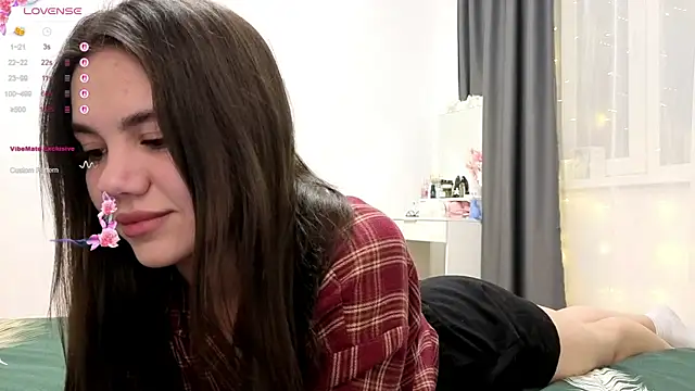 Snapshot of Priscillla_Cute chatting on 02.24.26 Priscillla Cute online show from 02.24.26