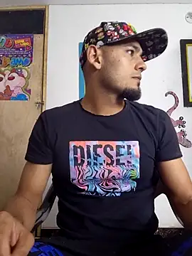 Snapshot of kmerlin chatting on 11.16.25 kmerlin online show from 11.16.25