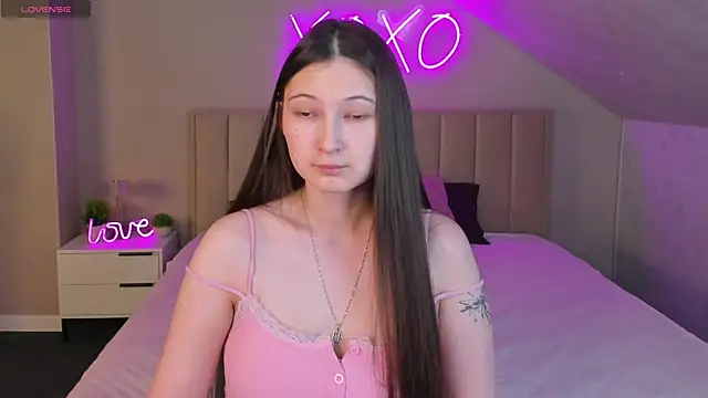 Ella Burns online show from 04.23.26