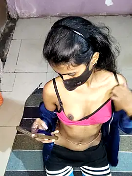 Snapshot of Thaper_Meera2 chatting on 11.16.25 Thaper Meera2 online show from 11.16.25