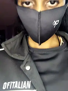 Snapshot of Thaper_Meera2 chatting on 01.05.26 Thaper Meera2 online show from 01.05.26