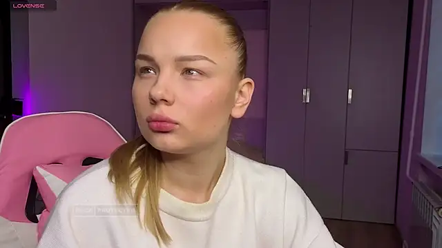 Lunar Flare online show from 11.19.25