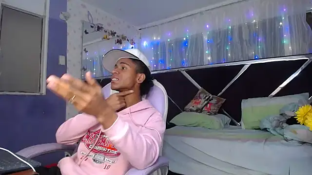 Santy bigcock 01 online show from 05.03.26