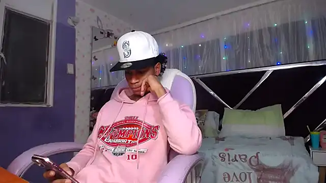 Santy bigcock 01 online show from 05.05.26