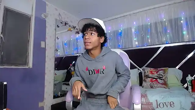 Santy bigcock 01 online show from 05.12.26