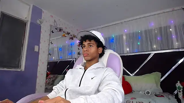 Santy bigcock 01 online show from 05.29.26