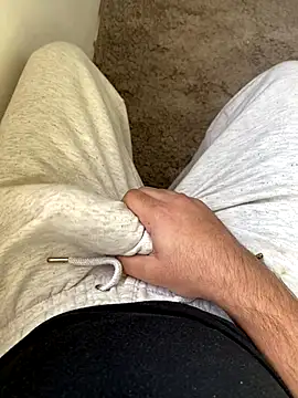 MorenoVelvet online show from 12.18.25