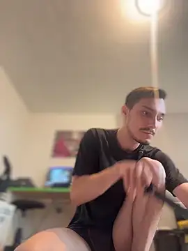 mihneaxxx online show from 04.21.26