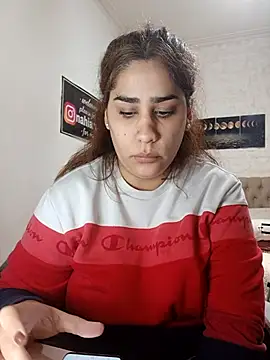 Snapshot of nahiarabiel33 chatting on 06.08.26 nahiarabiel33 online show from 06.08.26