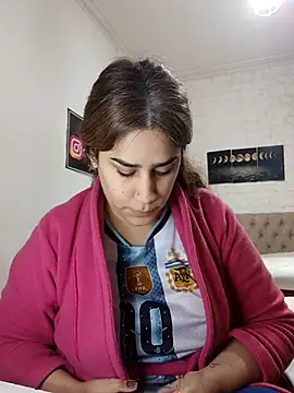 Snapshot of nahiarabiel33 chatting on 06.17.26 nahiarabiel33 online show from 06.17.26