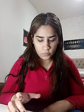 Snapshot of nahiarabiel33 chatting on 06.18.26 nahiarabiel33 online show from 06.18.26