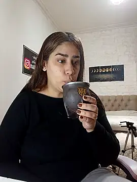 Snapshot of nahiarabiel33 chatting on 07.03.26 nahiarabiel33 online show from 07.03.26
