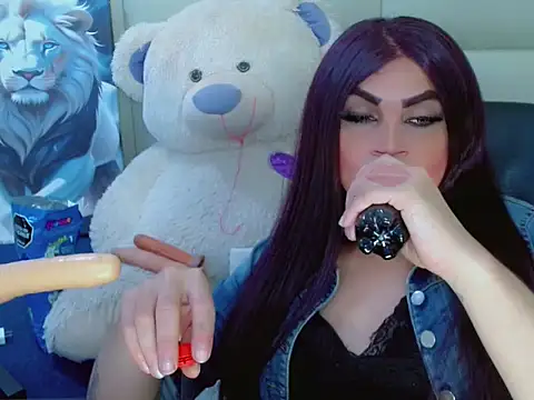 Snapshot of NharaBigCock chatting on 11.09.25 NharaBigCock online show from 11.09.25