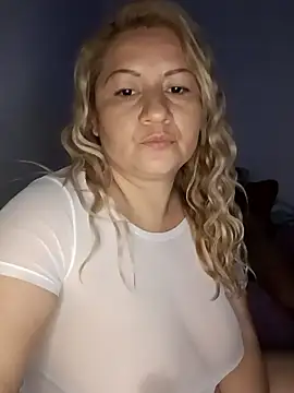 Karoline milf hot online show from 11.30.25