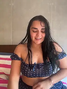 Snapshot of babypretty07 chatting on 11.26.25 babypretty07 online show from 11.26.25