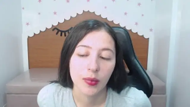 Snapshot of scarlett_percy_t chatting on 11.26.25 scarlett percy t online show from 11.26.25