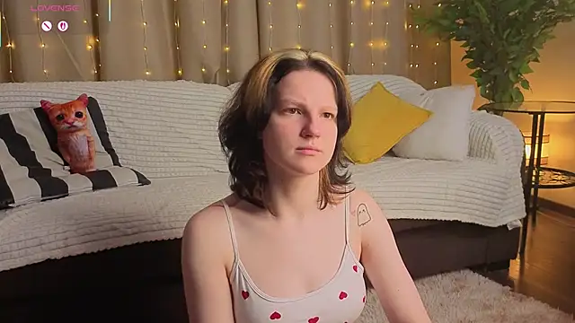 LatinaHuguenin online show from 02.02.26