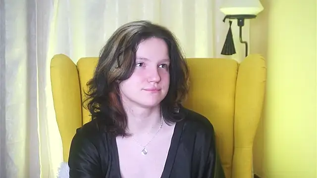 LatinaHuguenin online show from 03.09.26