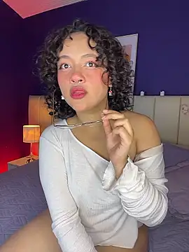 Snapshot of _sarahRose chatting on 01.09.26 sarahRose online show from 01.09.26