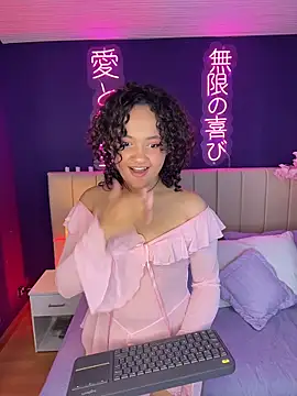 Snapshot of _sarahRose chatting on 02.20.26 sarahRose online show from 02.20.26