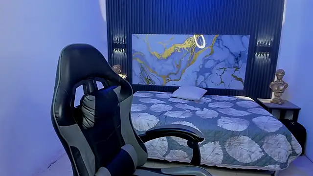 Liams18 online show from 04.08.26