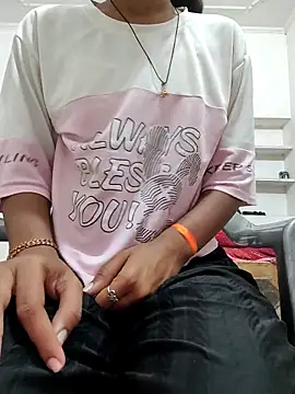 Snapshot of Isha_kumari_69 chatting on 02.13.26 Isha kumari 69 online show from 02.13.26