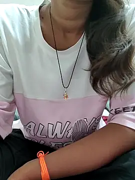 Snapshot of Isha_kumari_69 chatting on 02.14.26 Isha kumari 69 online show from 02.14.26