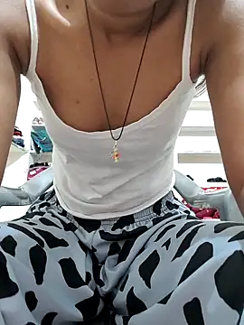 Snapshot of Isha_kumari_69 chatting on 02.16.26 Isha kumari 69 online show from 02.16.26