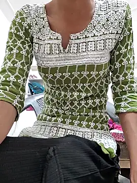 Snapshot of Isha_kumari_69 chatting on 02.17.26 Isha kumari 69 online show from 02.17.26